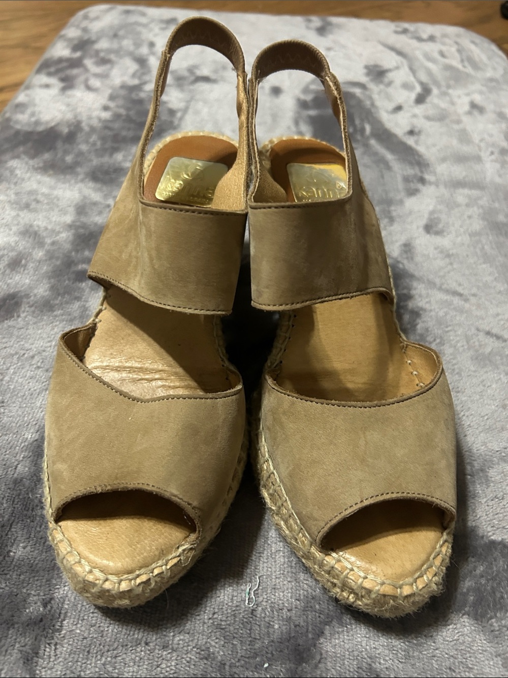 Worn Kanna Made In Spain Tan Suede Espadrille Wedge Sandals like new sz 37